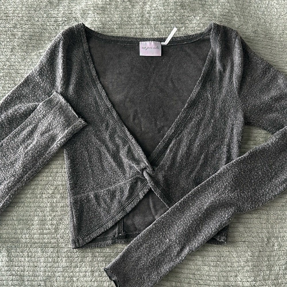 Urban Outfitters long sleeve cropped twist crop top